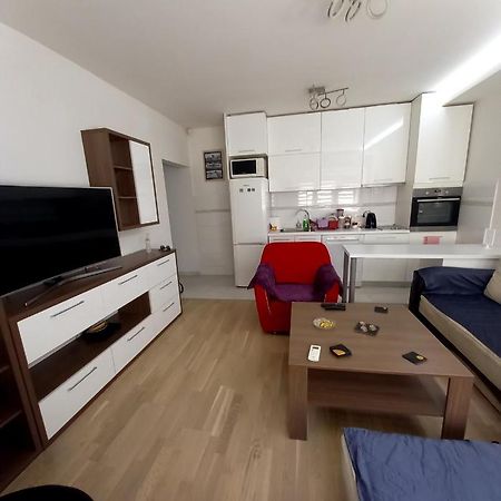 Skopje Contemporary Apartment Exterior foto